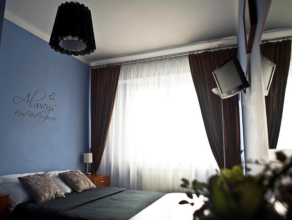 Hotel Korona Łuków Стая снимка